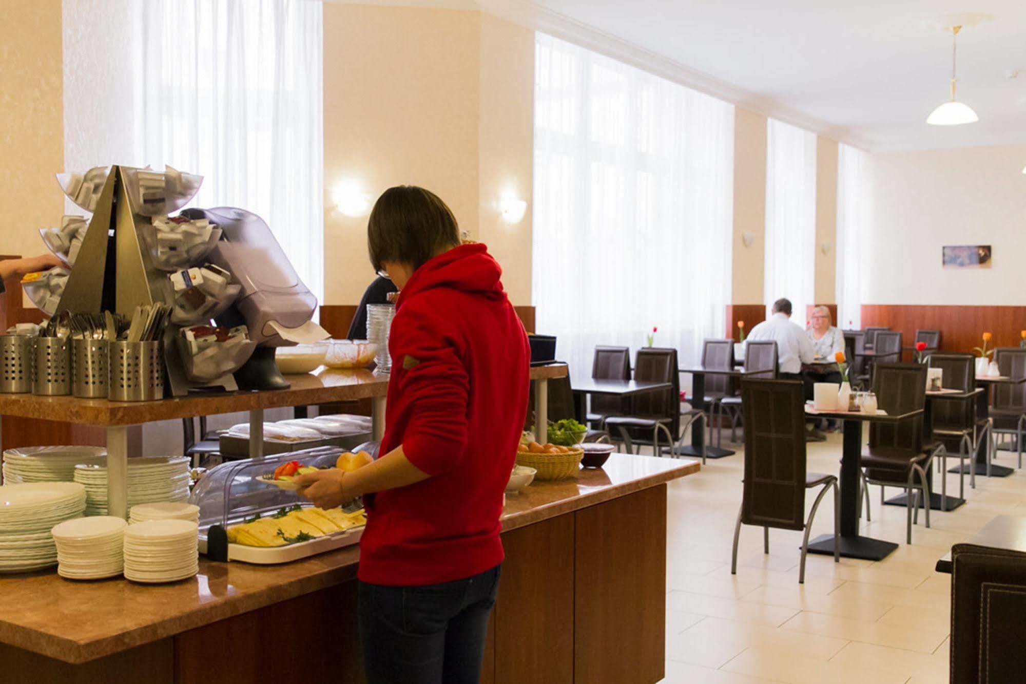 Lebensquelle Am Checkpoint Charlie Hotel Berlin Luaran gambar